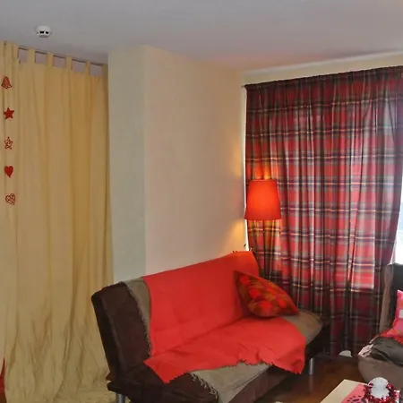 Apartment Feels Like 