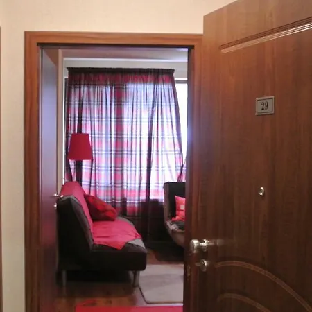 Apartment Feels Like 